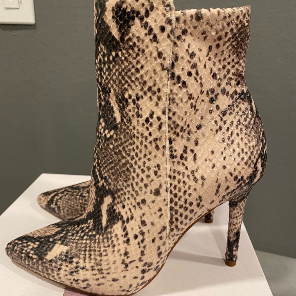 Jessica Simpson Beige and Black Snakeskin Heeled Ankle Boots - Picture 2 of 4